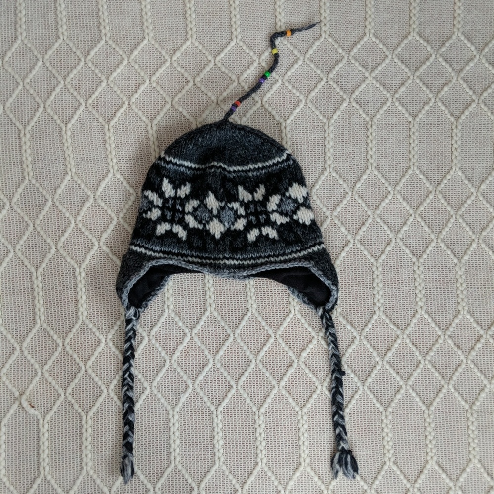 Wool winter hat w/ earflap